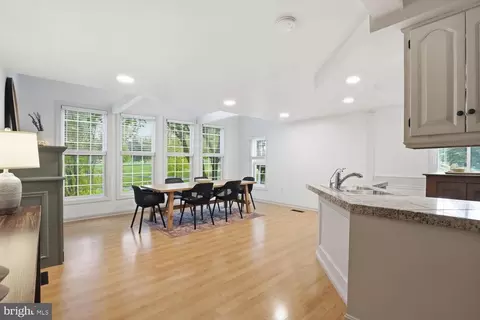Dining - 135 S Cedar St, Lititz, PA 17543 photo 4 of 5