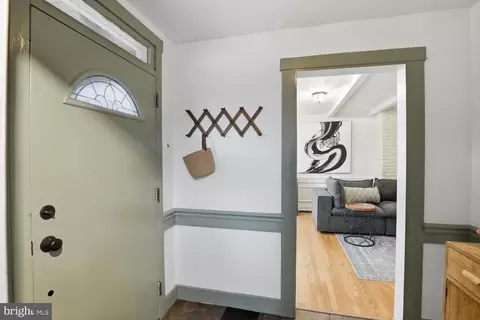 Entry Way - 135 S Cedar St, Lititz, PA 17543 photo 4 of 8