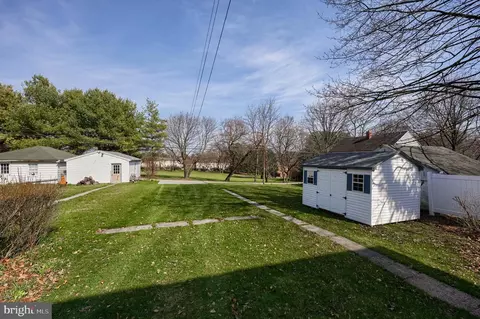 Exterior - 631 S Broad St, Lititz, PA 17543 photo 11 of 11