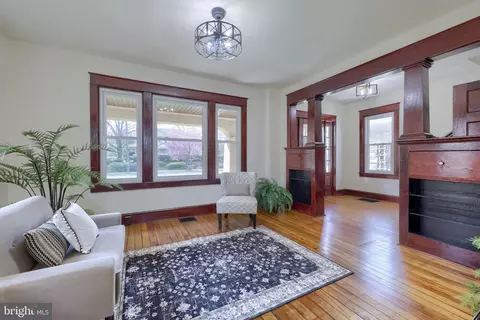 Living - 631 S Broad St, Lititz, PA 17543 photo 1 of 4