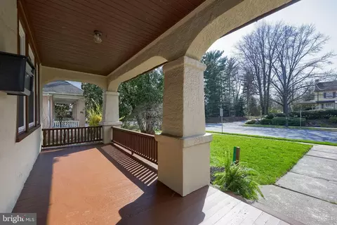 Exterior - 631 S Broad St, Lititz, PA 17543 photo 5 of 11
