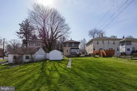 Exterior - 631 S Broad St, Lititz, PA 17543 photo 8 of 11