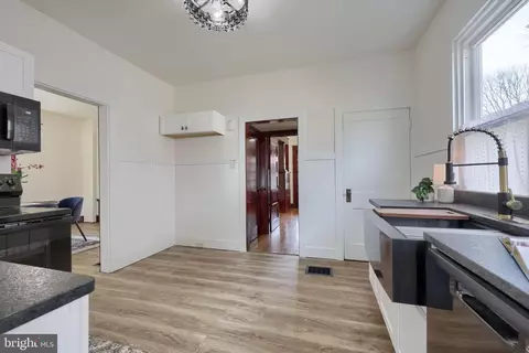 Entry Way - 631 S Broad St, Lititz, PA 17543 photo 8 of 13