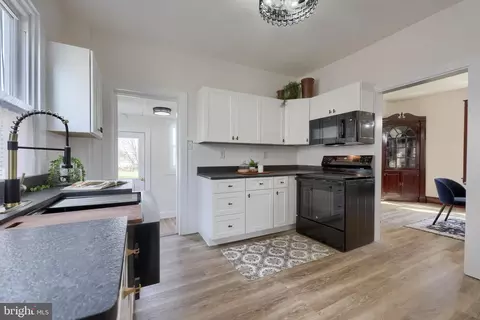 Kitchen - 631 S Broad St, Lititz, PA 17543 photo 1 of 4