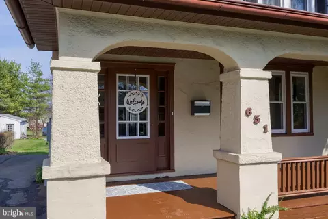 Exterior - 631 S Broad St, Lititz, PA 17543 photo 4 of 11