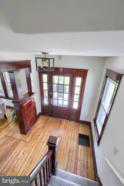 Entry Way - 631 S Broad St, Lititz, PA 17543 photo 4 of 13