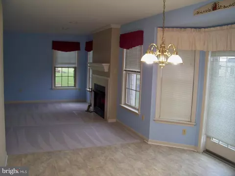 Living - 339 Portland Pl, Lititz, PA 17543 photo 1 of 3