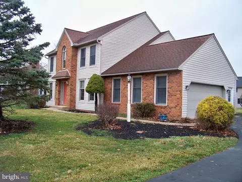 Exterior - 339 Portland Pl, Lititz, PA 17543 photo 2 of 5