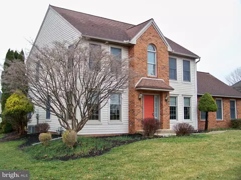 Exterior - 339 Portland Pl, Lititz, PA 17543 photo 3 of 5