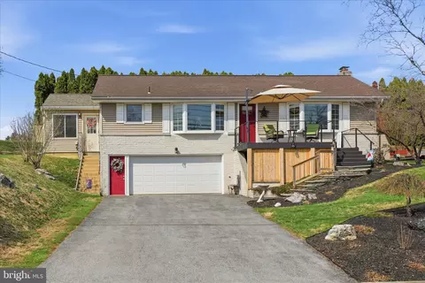 620 Park Hill Dr, Manheim, PA 17545