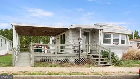 5 Moccasin Dr, Ephrata, PA 17522