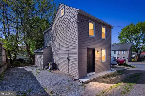 308 Avenue Q, Columbia, PA 17512