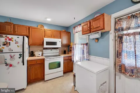 Entry Way - 46 E Main St, Mount Joy, PA 17552 photo 1 of 5
