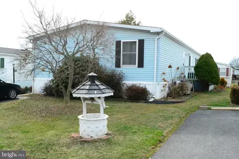 105 Bridlewood Ct S, Lancaster, PA 17603