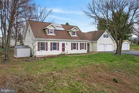 289 Buttonwood Dr, Elizabethtown, PA 17022
