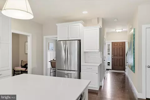 Entry Way - 339 Bowyer Ln, Lititz, PA 17543 photo 3 of 12