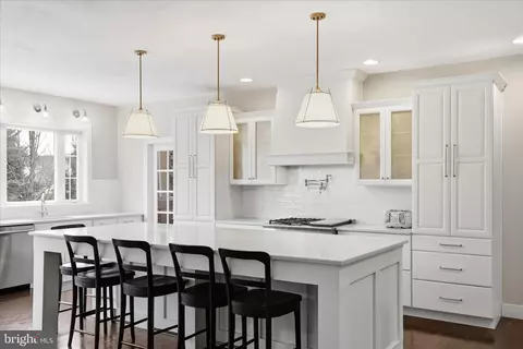 Kitchen - 339 Bowyer Ln, Lititz, PA 17543 photo 1 of 8