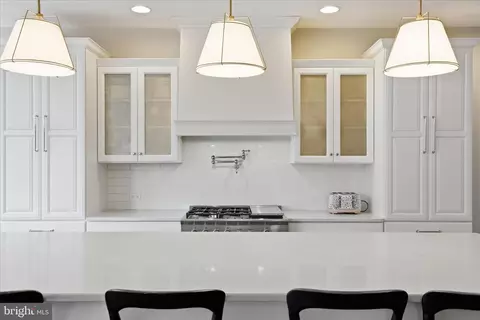 Kitchen - 339 Bowyer Ln, Lititz, PA 17543 photo 3 of 8