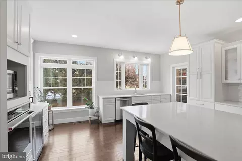 Kitchen - 339 Bowyer Ln, Lititz, PA 17543 photo 5 of 8