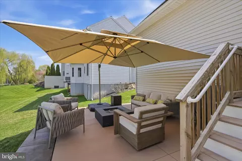 Exterior - 339 Bowyer Ln, Lititz, PA 17543 photo 2 of 4
