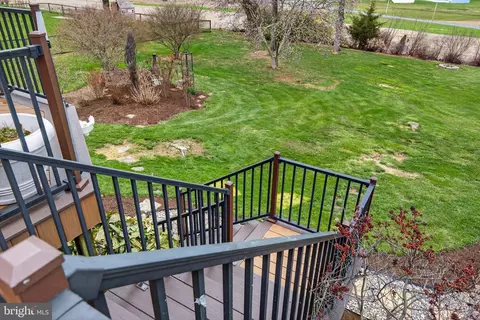 Exterior - 579 Hi View Dr, Lititz, PA 17543 photo 4 of 12