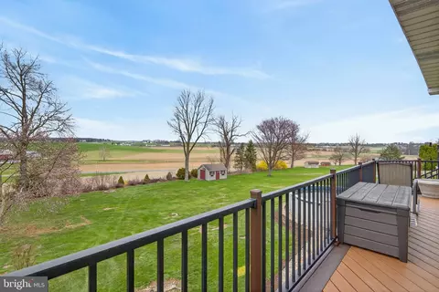 Exterior - 579 Hi View Dr, Lititz, PA 17543 photo 5 of 12