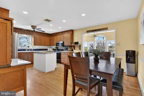 Kitchen - 579 Hi View Dr, Lititz, PA 17543 photo 1 of 6