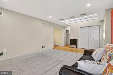 Living - 579 Hi View Dr, Lititz, PA 17543 photo 1 of 2