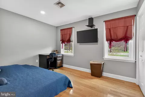 Bedroom - 579 Hi View Dr, Lititz, PA 17543 photo 3 of 10