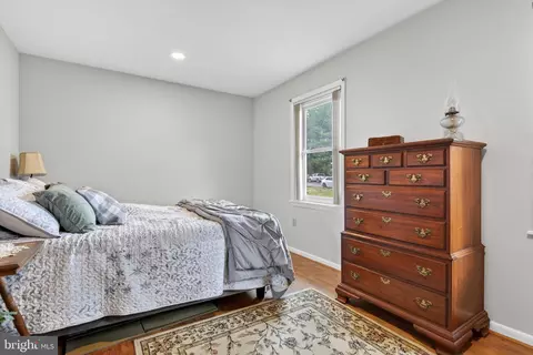 Bedroom - 579 Hi View Dr, Lititz, PA 17543 photo 4 of 10