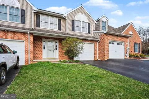 476 Hillside Dr, Mountville, PA 17554