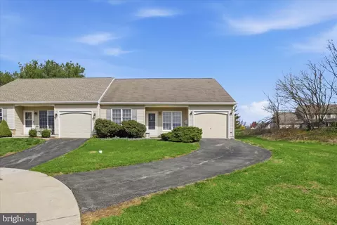 23 Bradford St, Millersville, PA 17551