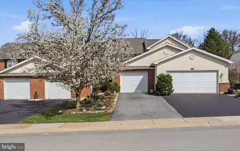 320 Whitechapel Rd, Lancaster, PA 17603