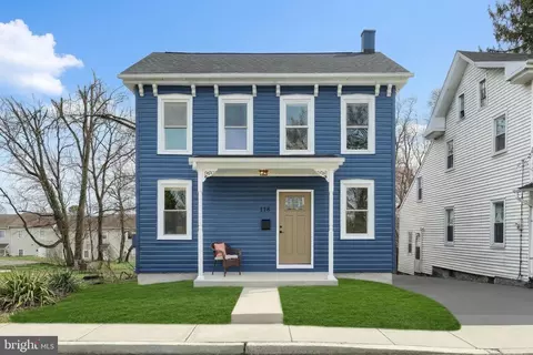 118 W Frederick St, Millersville, PA 17551