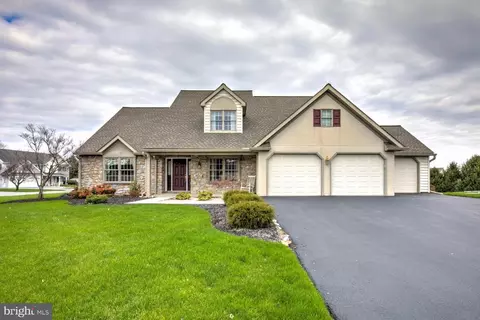 12 Buckingham Ln, Gordonville, PA 17529