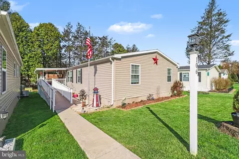 106 Madge Dr, Lancaster, PA 17603