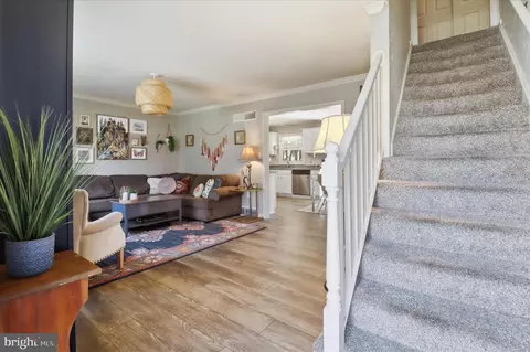 Entry Way - 213 Skylark Rd, Lititz, PA 17543 photo 2 of 6