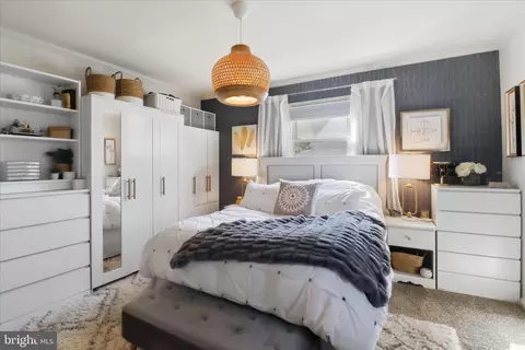 Bedroom - 213 Skylark Rd, Lititz, PA 17543 photo 3 of 10