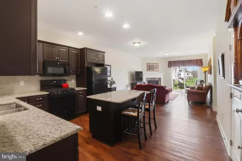 Entry Way - 637 Lititz Reserve Ln, Lititz, PA 17543 photo 1 of 7