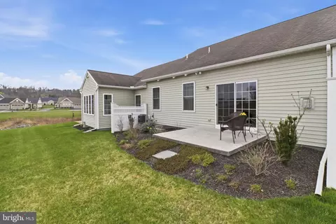 Exterior - 637 Lititz Reserve Ln, Lititz, PA 17543 photo 2 of 3