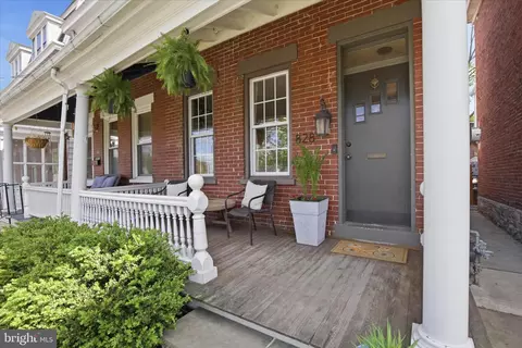 828 E Chestnut St, Lancaster, PA 17602