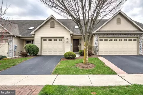 1354 Fieldstone Dr, Mount Joy, PA 17552