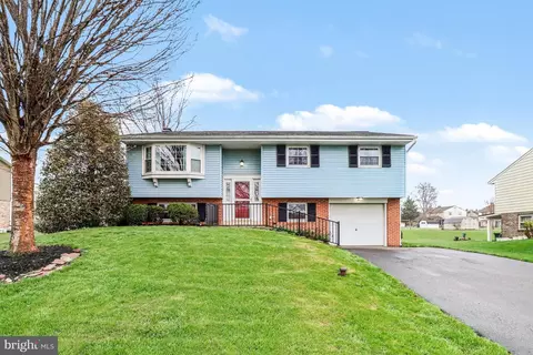 2225 Brockton Rd, Lancaster, PA 17601