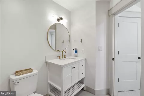 Bath - 101 Ackley Cir, Lititz, PA 17543 photo 6 of 6