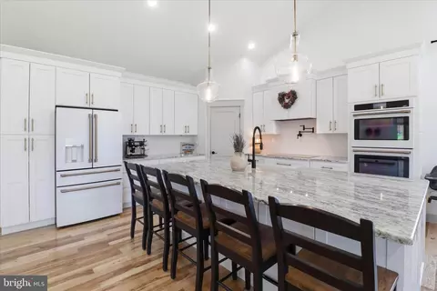 Kitchen - 101 Ackley Cir, Lititz, PA 17543 photo 2 of 3