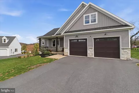 Exterior - 101 Ackley Cir, Lititz, PA 17543 photo 8 of 9