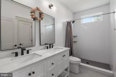 Bath - 101 Ackley Cir, Lititz, PA 17543 photo 3 of 6