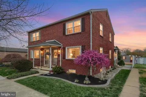 37 S 8th St, Columbia, PA 17512