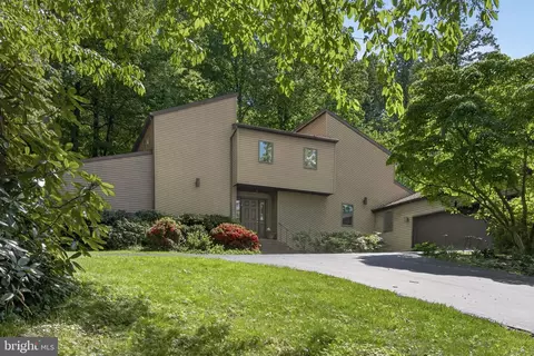 2624 Spring Valley Rd, Lancaster, PA 17601