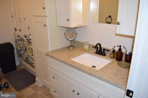 Bath - 108 S Spruce St, Lititz, PA 17543 photo 1 of 1